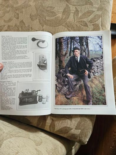 Ould Acquaintance. A Giuide To Knock Folk Museum.  1980 Large Volume Paperback In Good Condition.  See Photos For Same.
