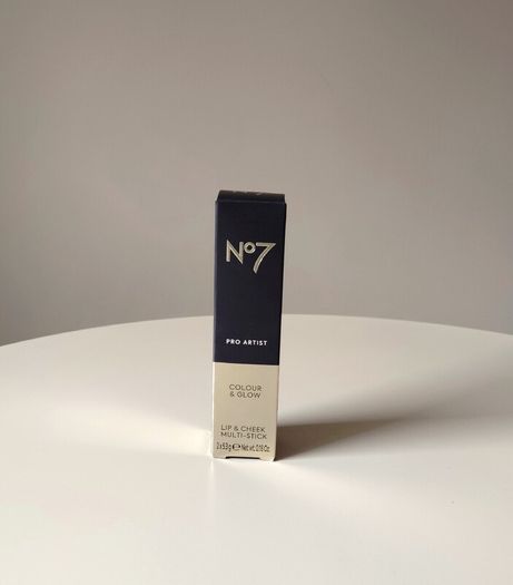 No7 Pro Artist Colour & Glow, Lip & Cheek stick - New