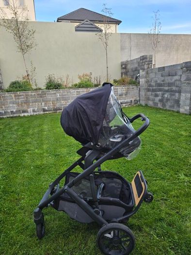 Uppababy Vista V2 Travel System and Buggyboard
