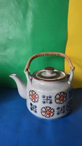 Tea pot