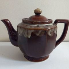Lovely Newish Version of the Brown Betty Style Teapot, Hexagonal in Shape, Un-Marked on the Base, Holds One Litre/ 1.75 Pints
