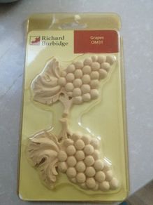 Richard Burbidge Grapes decorative wood appliques