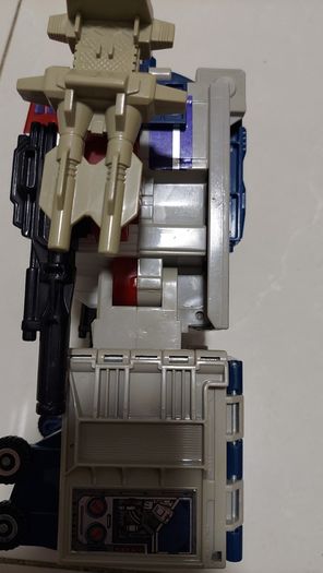 Transformer / toy / G1 OPTIMUS