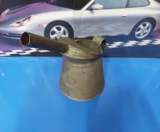 1 litre oil jug