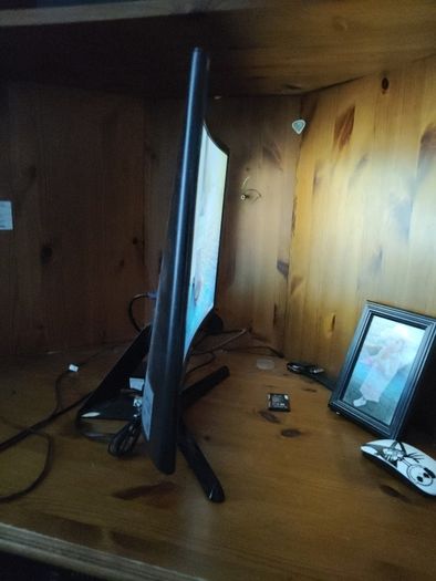 Curved Monitor