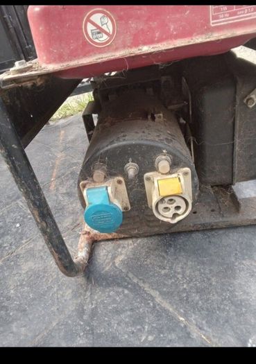 Honda ECM 2800 generator