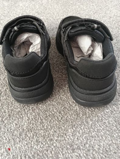 New.CLARKS boy's school shoes. UK12G