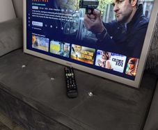 Samsung 32" smart TV