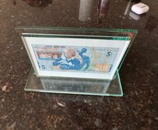 Jack Nicklaus 5 pounds note glass paperweight
