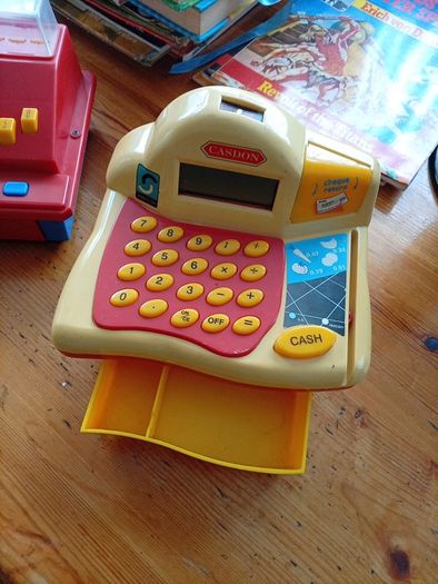 toy cash