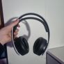 wireless headphones Image 2