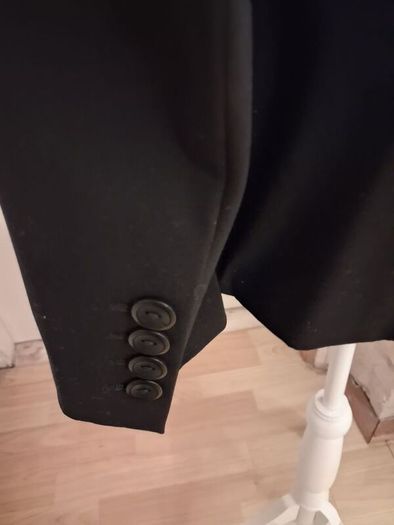 Fitted Black Blazer
