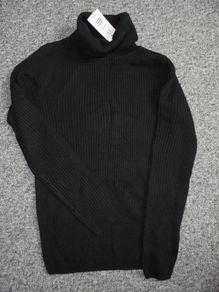 Girls top, size 9-10 years old