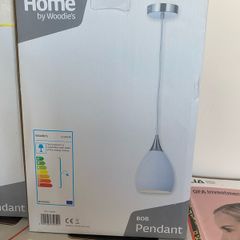 NEW pendant Lights x2  never opened