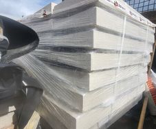 Wall capping Stone cast feathered