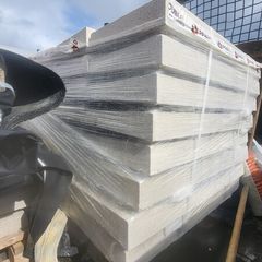 Wall capping Stone cast feathered