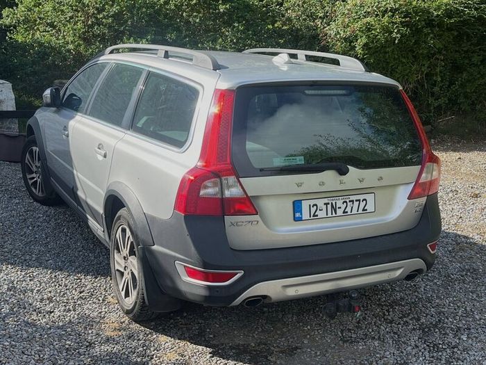 2012 Volvo XC70 2.5 Diesel, manual transmission.