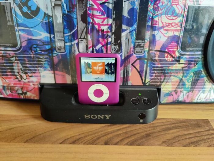 iPod nano +  Sony TRiK RDH-SK8iP + Bluetooth adapter