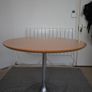 Retro Tulip Table Image 7