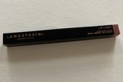 Anastasia Beverly Hills lip liner in hazelnut