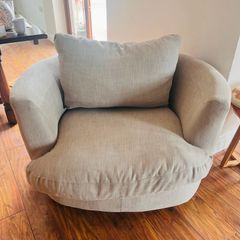 grey swivel chair