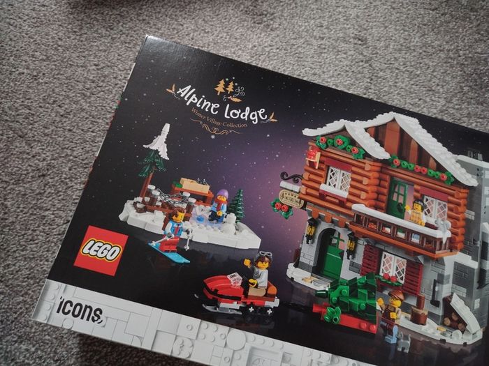 LEGO Christmas/ Winter Village Lodge