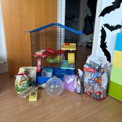 Small pet cage with accessories