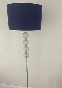 Free floor lamp
