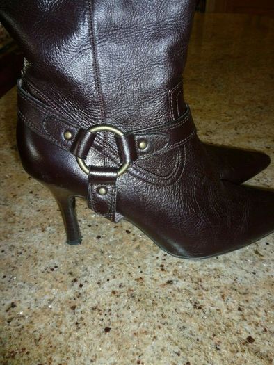 Gionni rustic brown leather boots Size Uk 6 Eu 39 with original box Immaculate. Euro 125 new