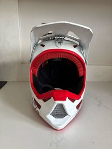100% mountain biking helmet