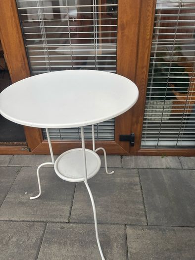 white garden table