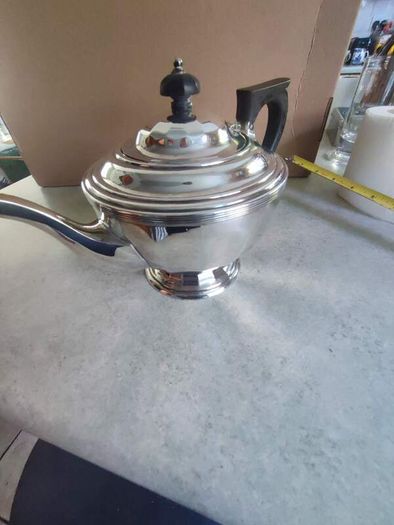Elegant Tea pot,  Silver Plate, For Afternoon Tea