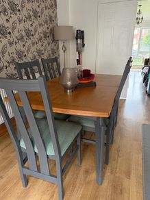 Dining room table and 6 chairs