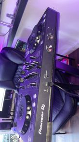 dj controller with speakers