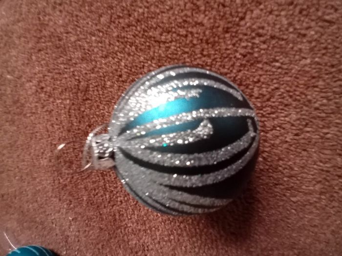 Xmas tree baubles