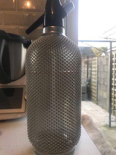 Soda for cocktails etc