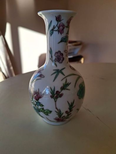 China  - Chinese/ Japanese Vase