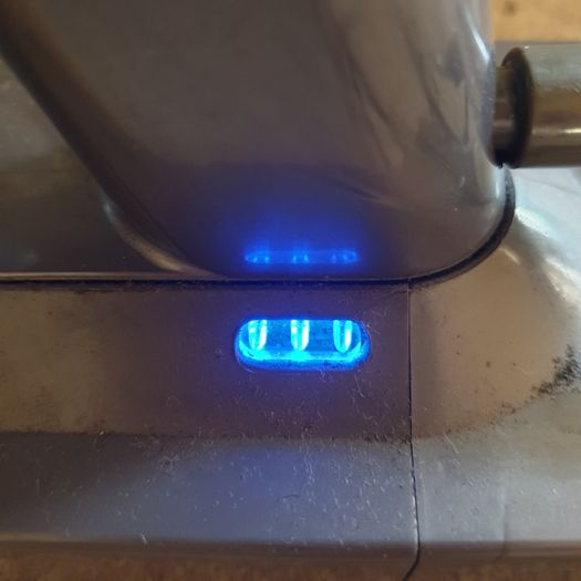 Dyson V8 V7 V6 battery charger working