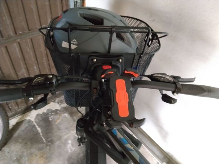 Men's Bike Carrera Crossfire 2 & kids seat & lock