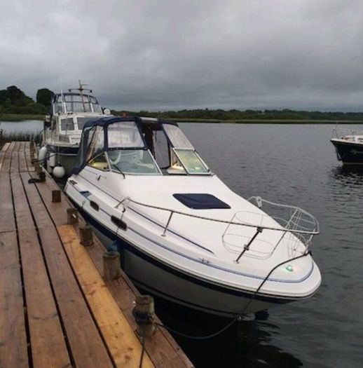 Boat - SeaRay Sports Cruiser - 4 berth