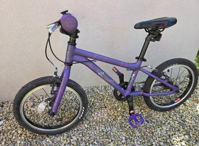 Carrera Cosmos Kids Bike - 14" Wheel - Lightweight aluminium frame only 6kg