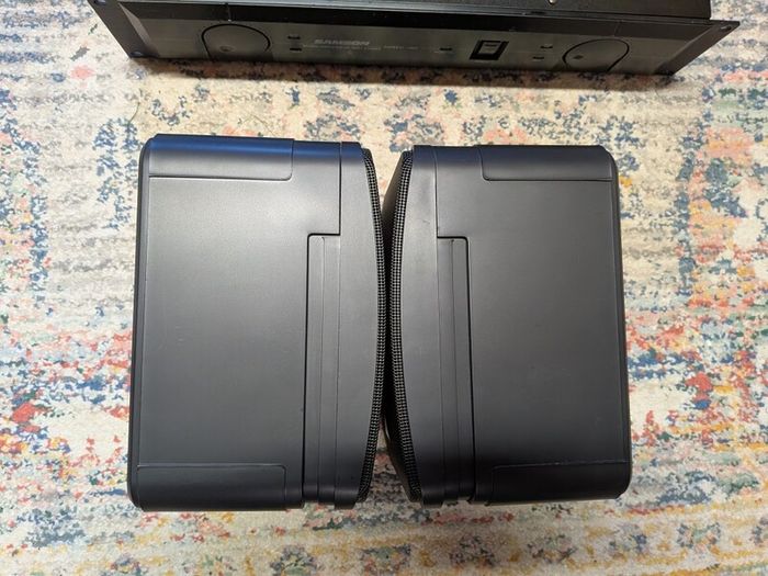 Behringer Monitor Speakers 1C