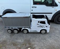 6 foot kids ride on lorry with remote