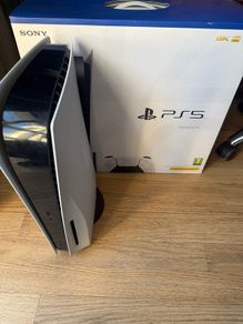 PS5 console 1.825 TB Disc edition