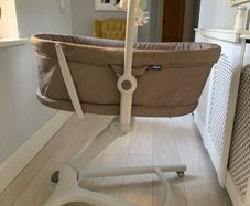 Chicco Baby Hug 4-in-1 Baby and Meal Time Kit.