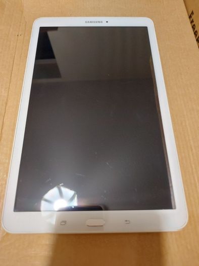 Samsung Galaxy Tab E, Model SM-T560, 8GB plus 8GB SD Card (16GB Total), includes 16 childrens movies for their entertainment