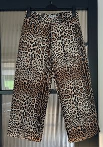 Gallery wide leg, cropped jeans size 12