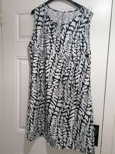 Summer dress size 16 lovely light material