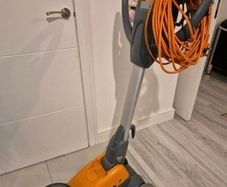 Floor polisher