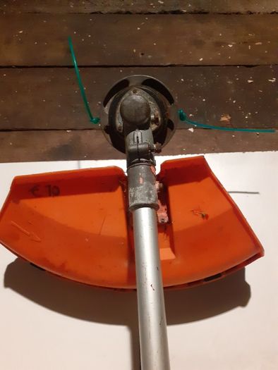 Petrol grass strimmer